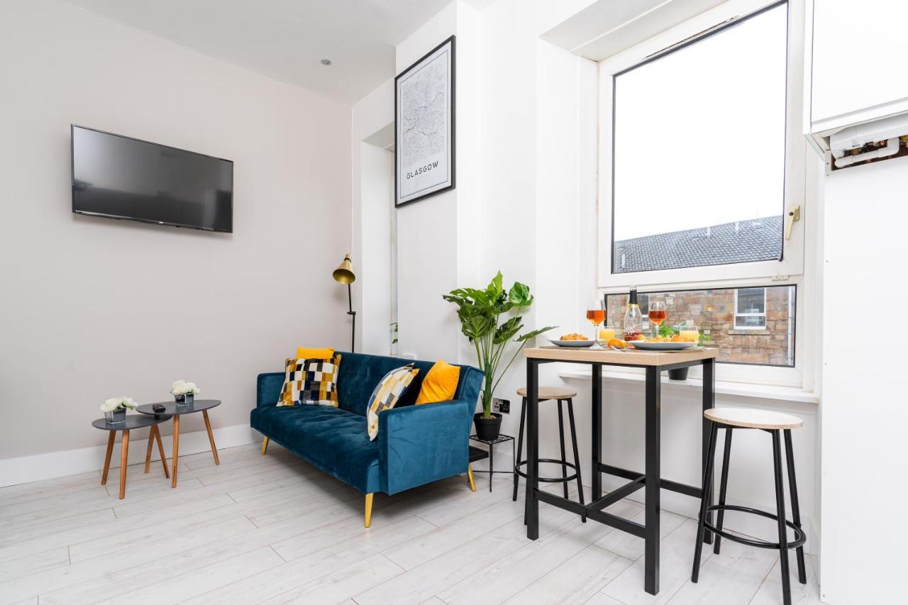 ULTRA LAVISH APARTMENT SLEEPS 4 GUEST COMFY, NETFLIX, 1 x Double Bed , 2 x Single Beds Glasgow Exterior foto