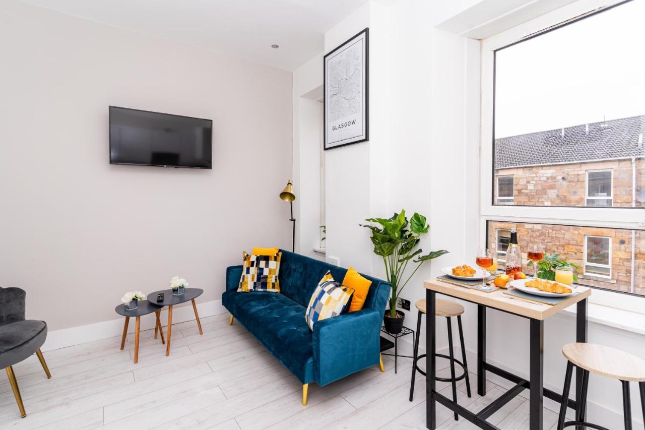 ULTRA LAVISH APARTMENT SLEEPS 4 GUEST COMFY, NETFLIX, 1 x Double Bed , 2 x Single Beds Glasgow Exterior foto