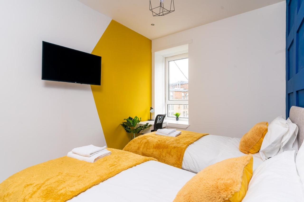 ULTRA LAVISH APARTMENT SLEEPS 4 GUEST COMFY, NETFLIX, 1 x Double Bed , 2 x Single Beds Glasgow Exterior foto