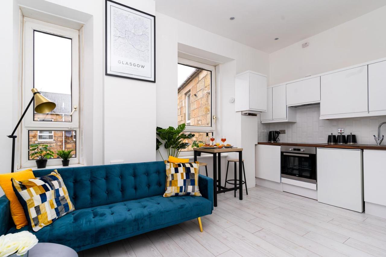 ULTRA LAVISH APARTMENT SLEEPS 4 GUEST COMFY, NETFLIX, 1 x Double Bed , 2 x Single Beds Glasgow Exterior foto
